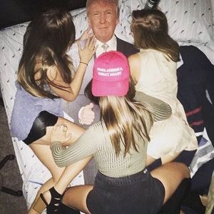 Meet your Posher, Blaine